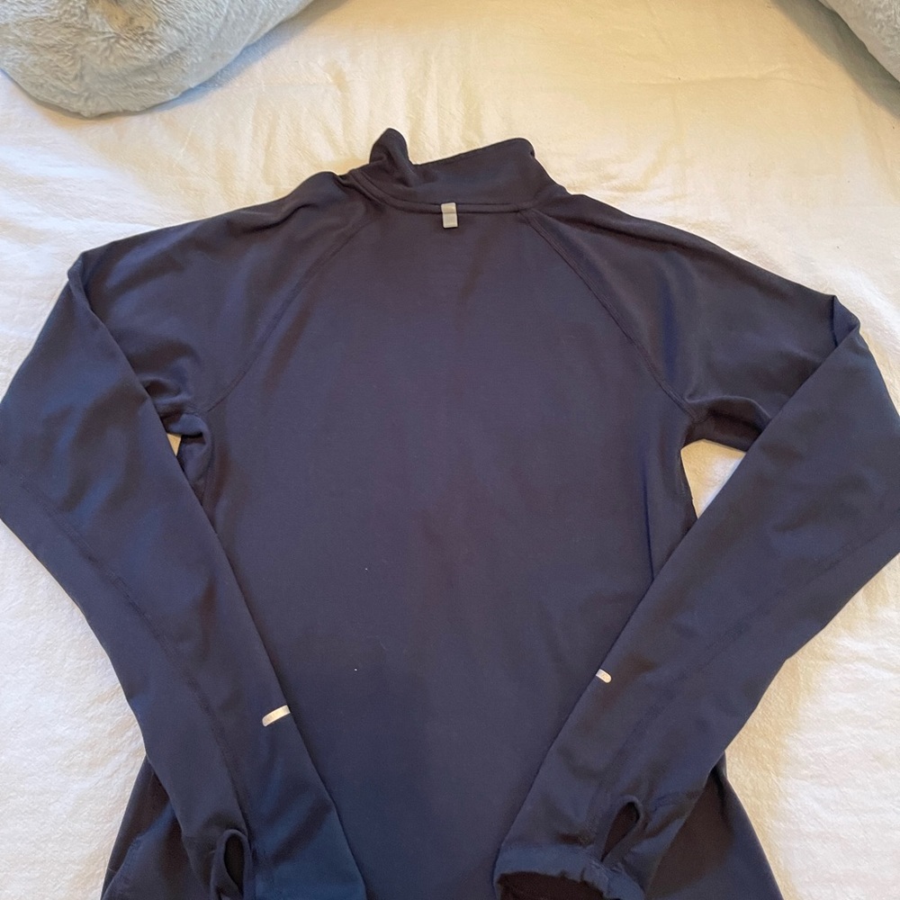 Nike Workout Top - Picture 7 of 7